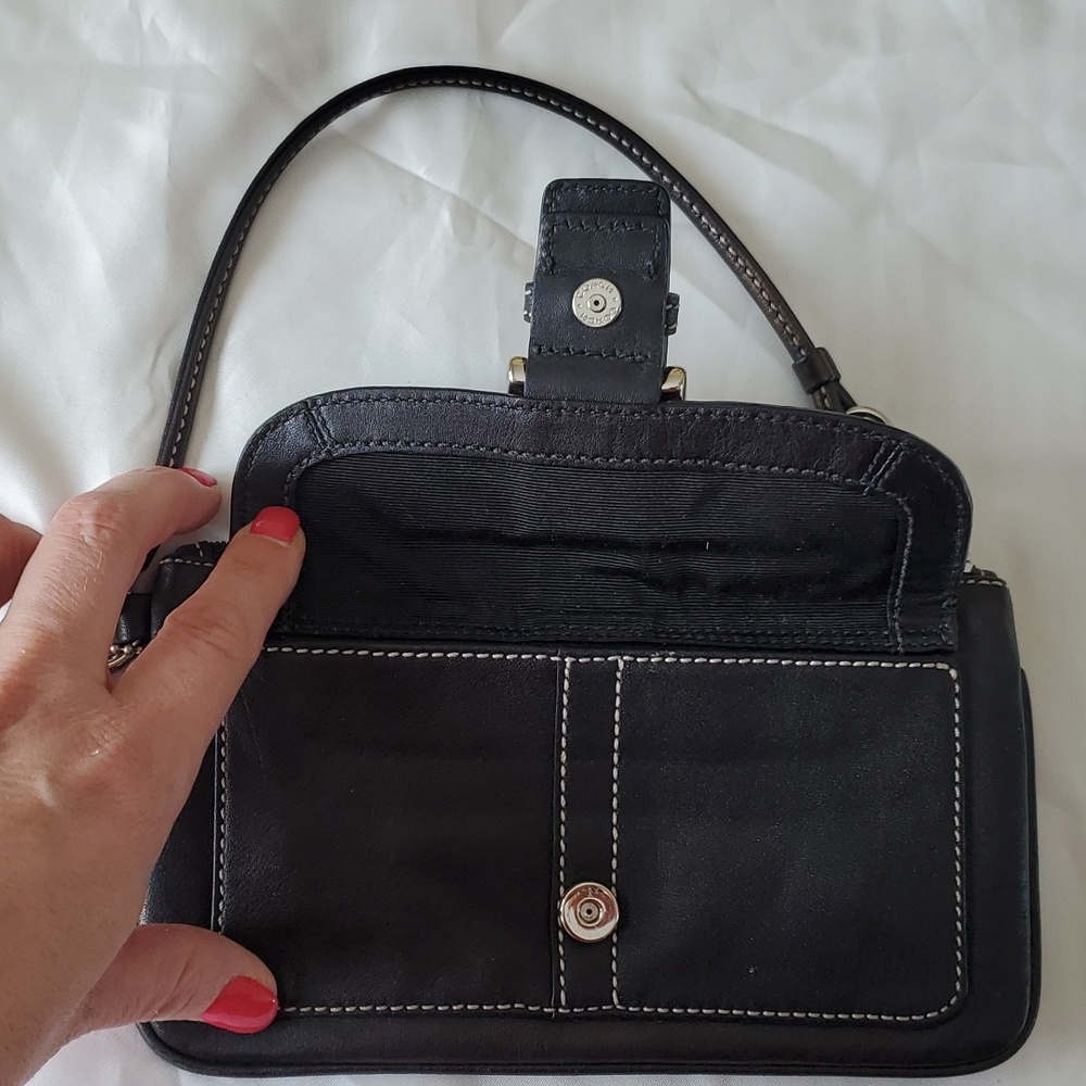 Black Coach Leather clutch - Picture 4 of 5